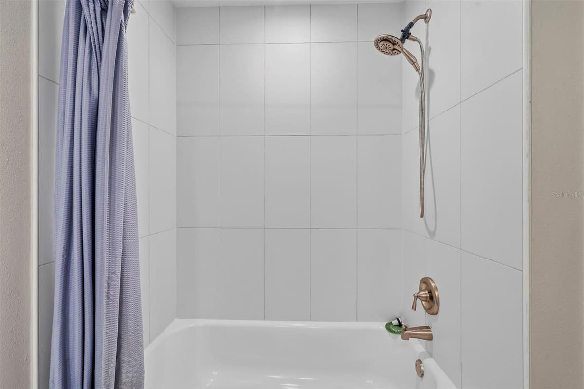 2475 GULFBREEZE CIRCLE — photo 13 of 70
