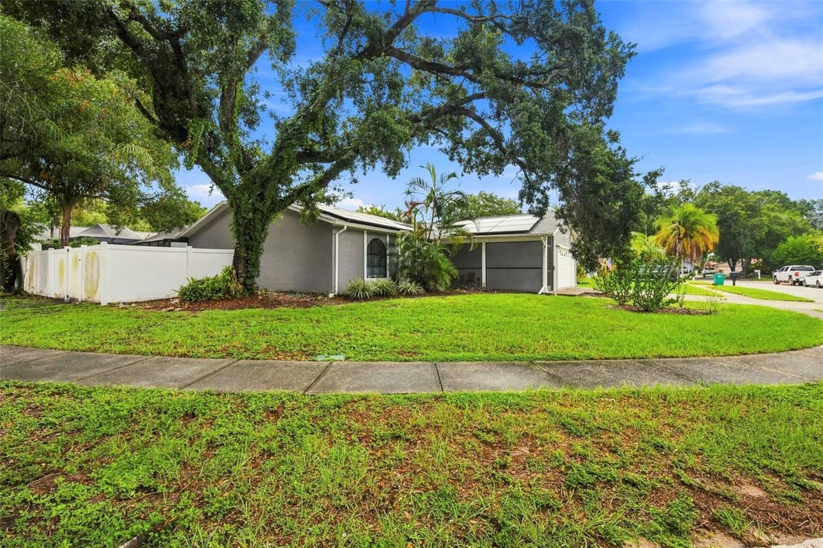 2475 GULFBREEZE CIRCLE — photo 2 of 70