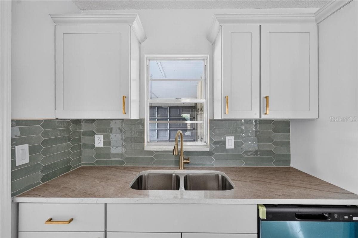 1201 WILD FEATHER LANE — photo 16 of 38