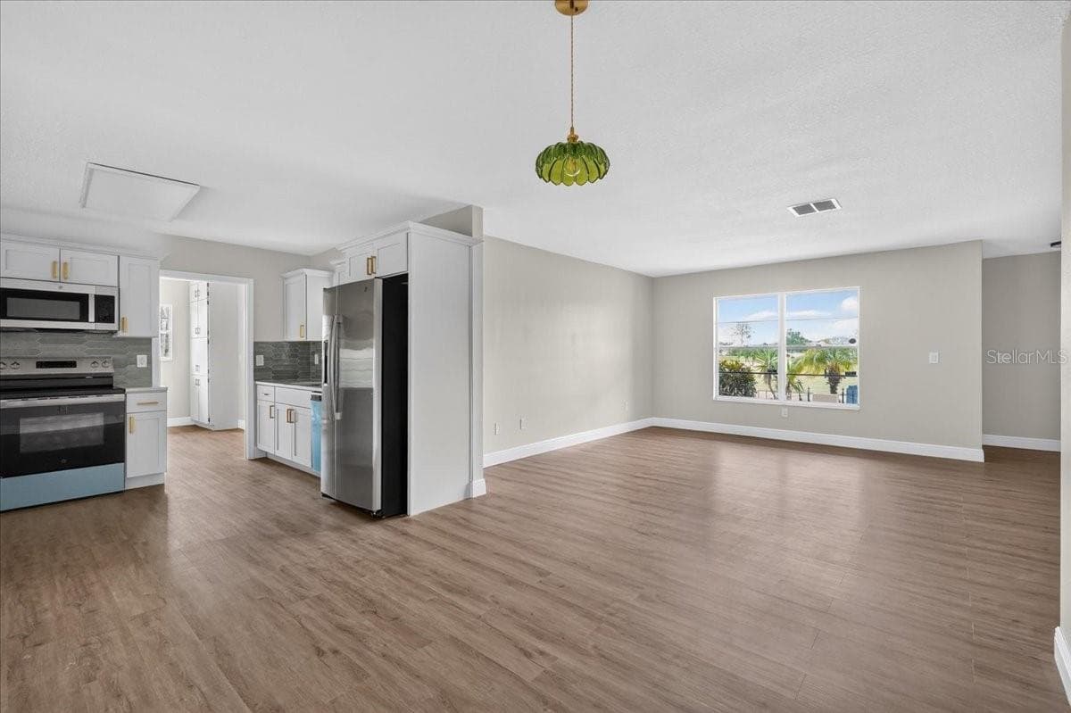 1201 WILD FEATHER LANE — photo 11 of 38