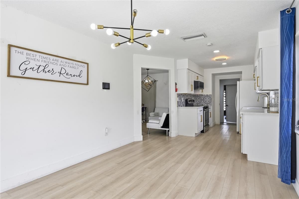 835 MARLOWE — photo 25 of 30
