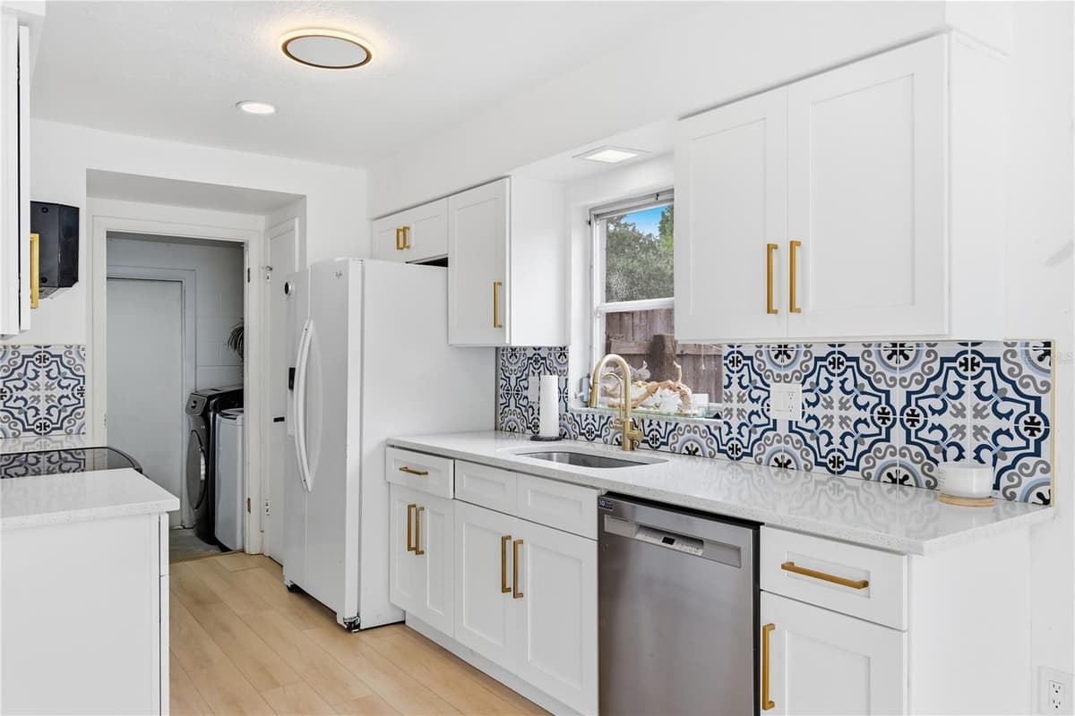 835 MARLOWE — photo 7 of 30