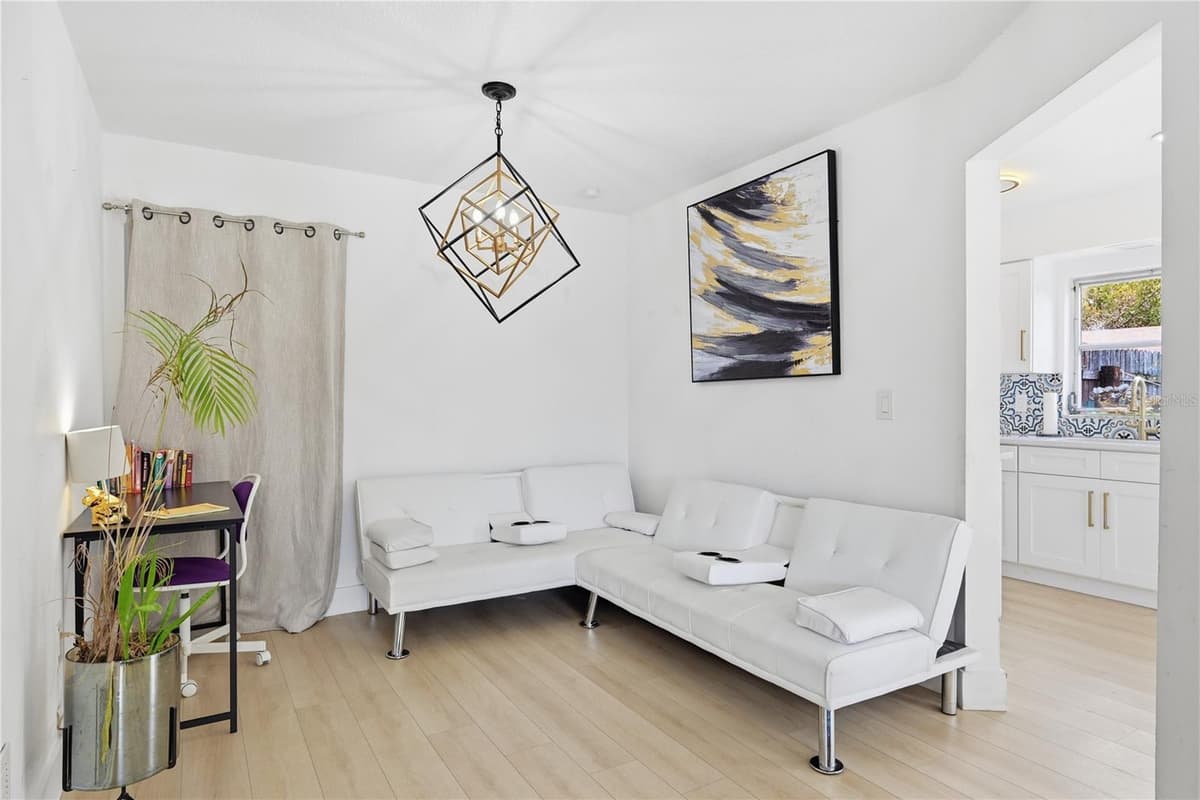 835 MARLOWE — photo 15 of 30