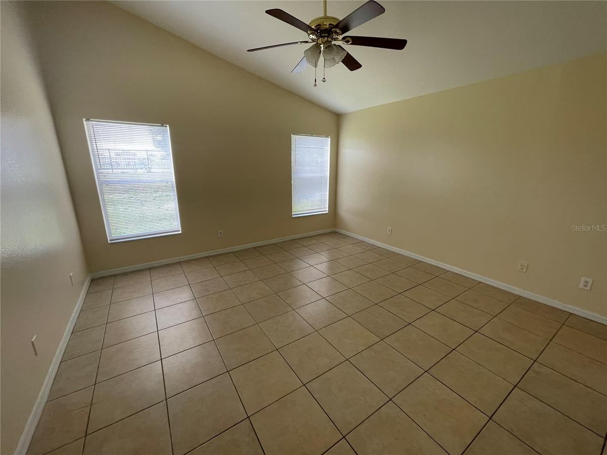 1406 VISTA DEL LAGO BOULEVARD — photo 9 of 12