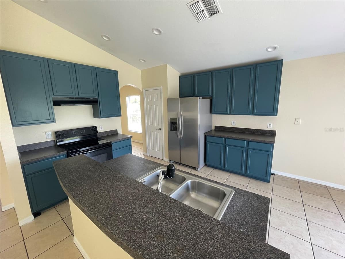 1406 VISTA DEL LAGO BOULEVARD — photo 7 of 12