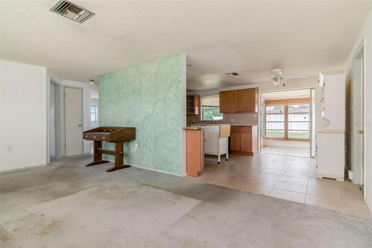 1024 VIKING DRIVE — photo 15 of 34