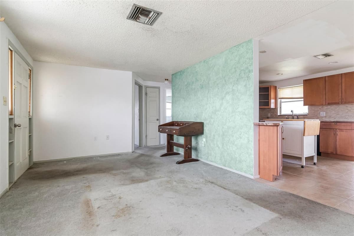 1024 VIKING DRIVE — photo 7 of 34