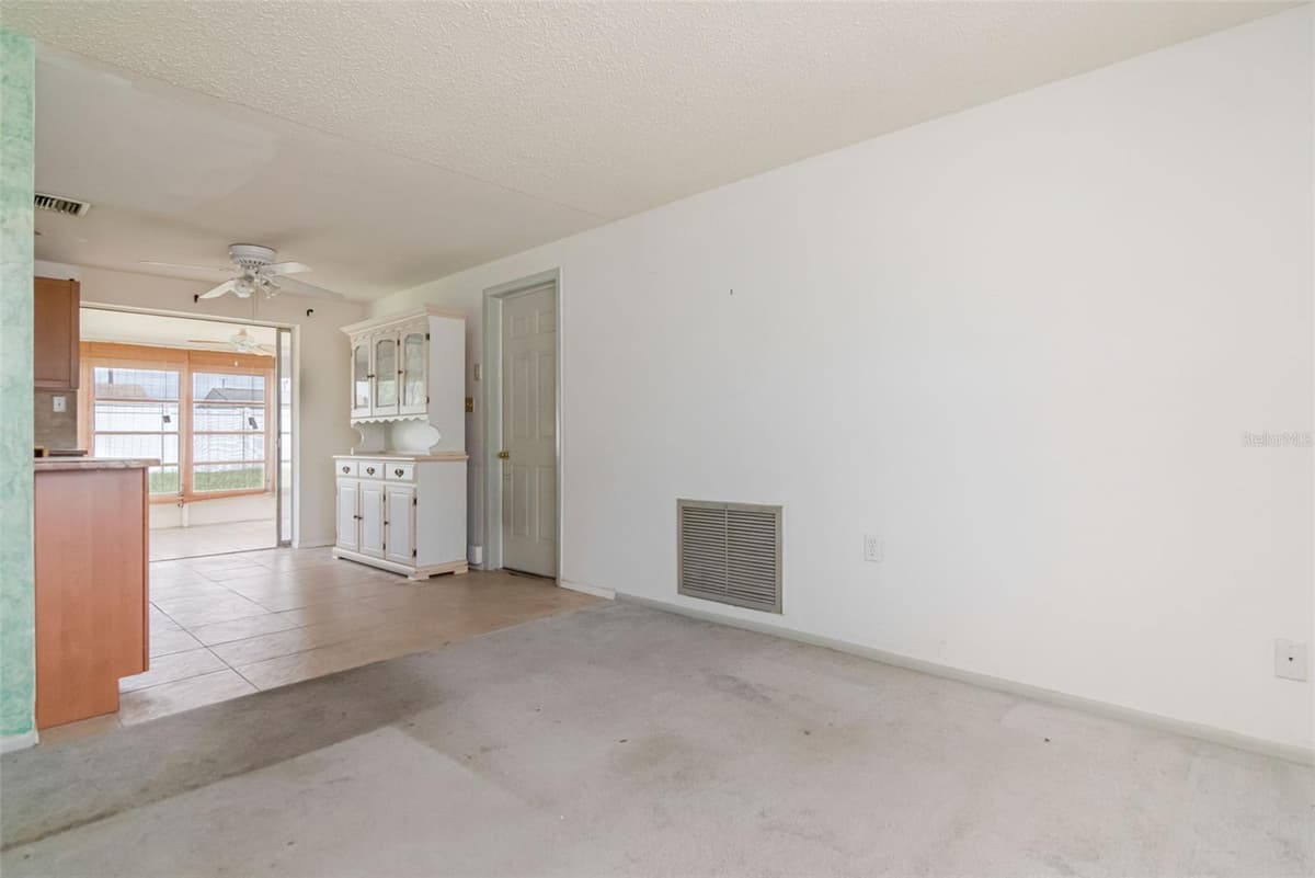 1024 VIKING DRIVE — photo 10 of 34