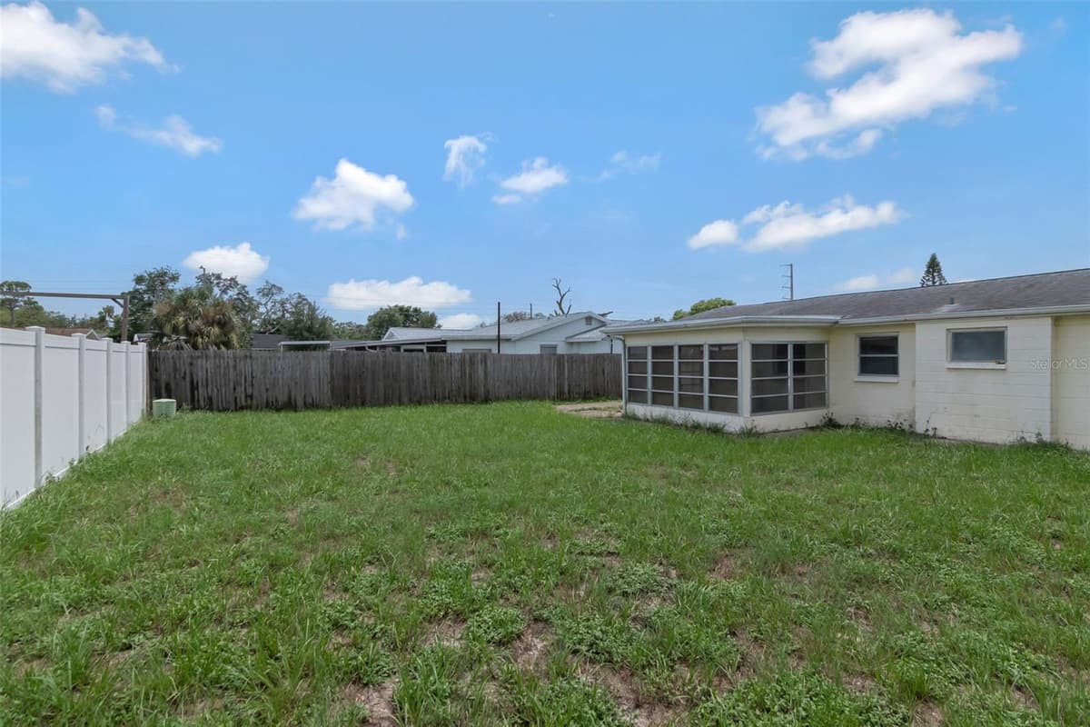 1024 VIKING DRIVE — photo 30 of 34