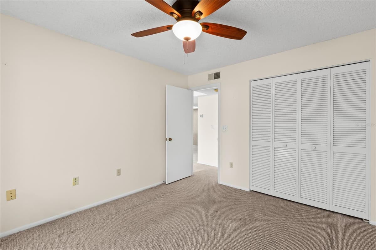 2593 COUNTRYSIDE BOULEVARD — photo 25 of 41