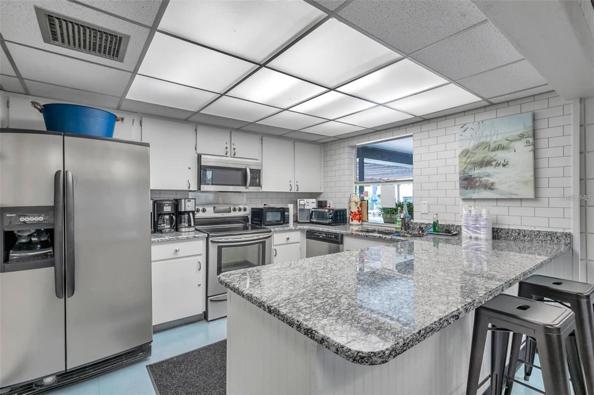 2593 COUNTRYSIDE BOULEVARD — photo 37 of 41