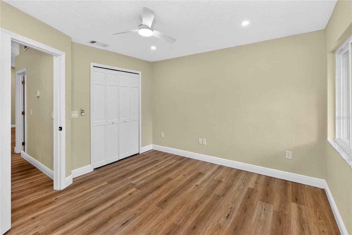 329 SUN OAKS COURT — photo 28 of 35