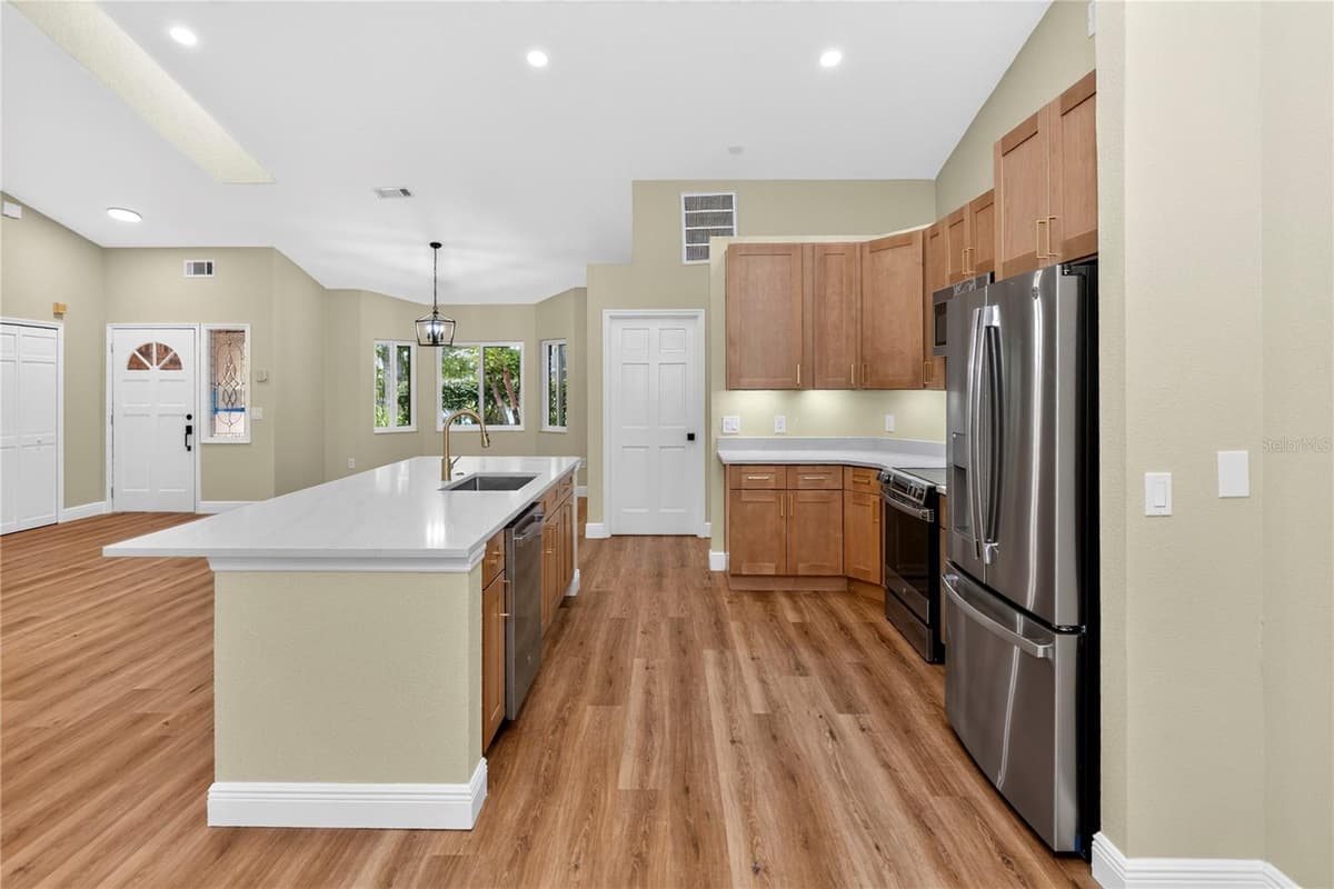 329 SUN OAKS COURT — photo 13 of 35
