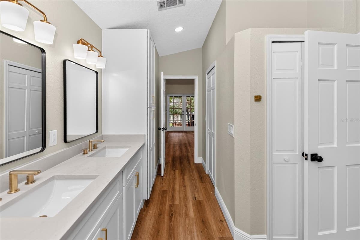 329 SUN OAKS COURT — photo 18 of 35