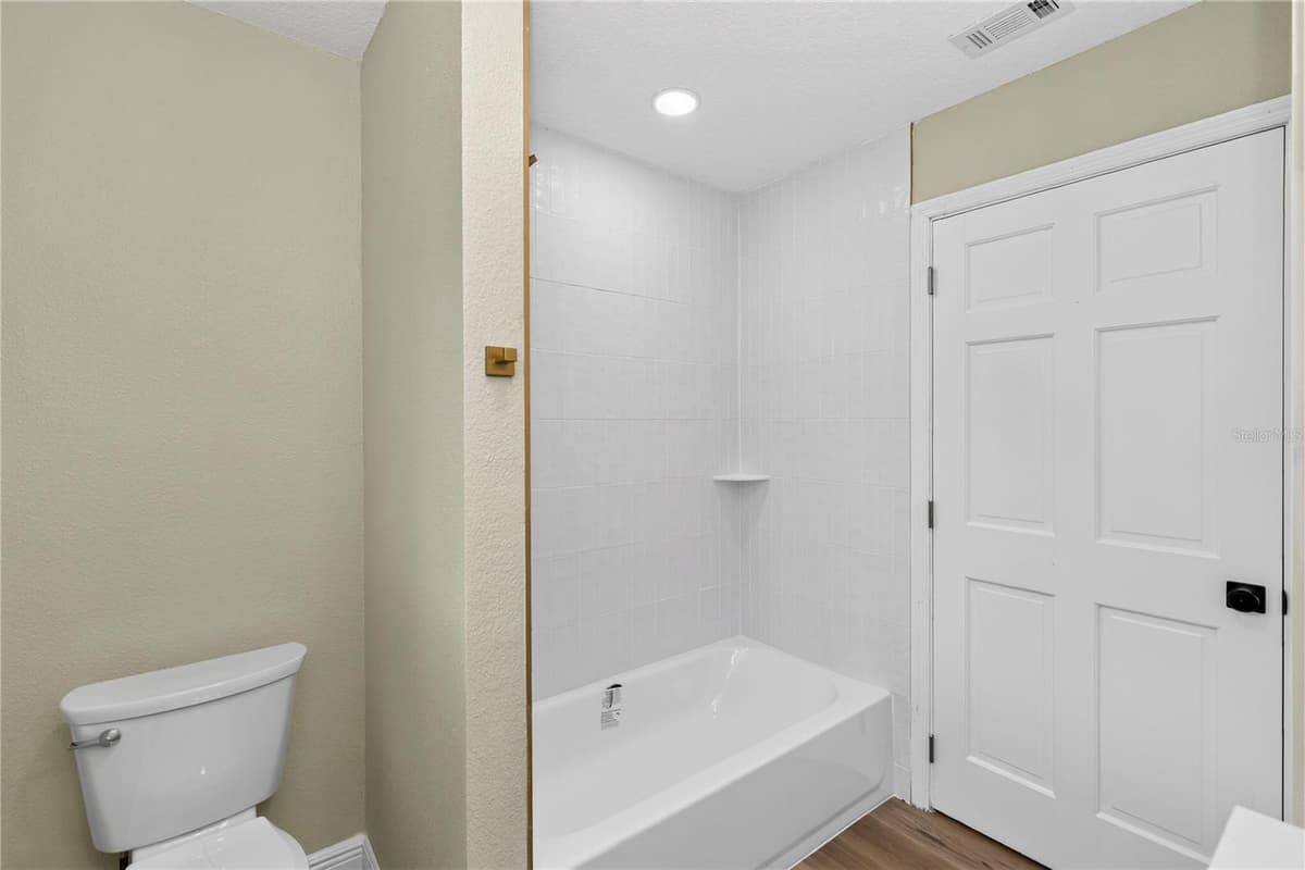 329 SUN OAKS COURT — photo 26 of 35
