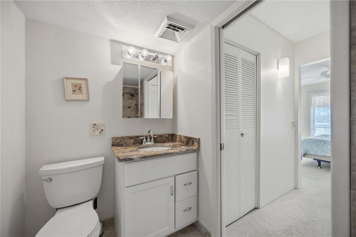 21300 BRINSON AVENUE — photo 31 of 43