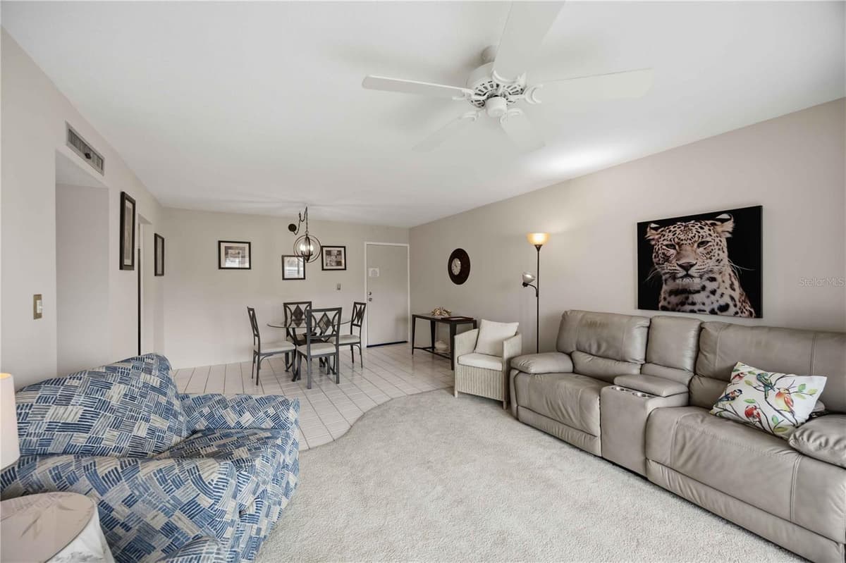21300 BRINSON AVENUE — photo 11 of 43