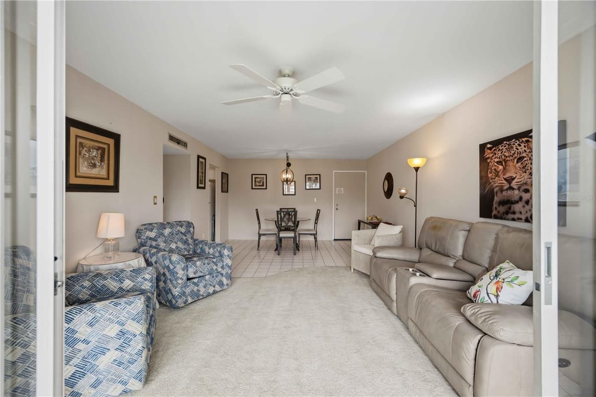 21300 BRINSON AVENUE — photo 13 of 43