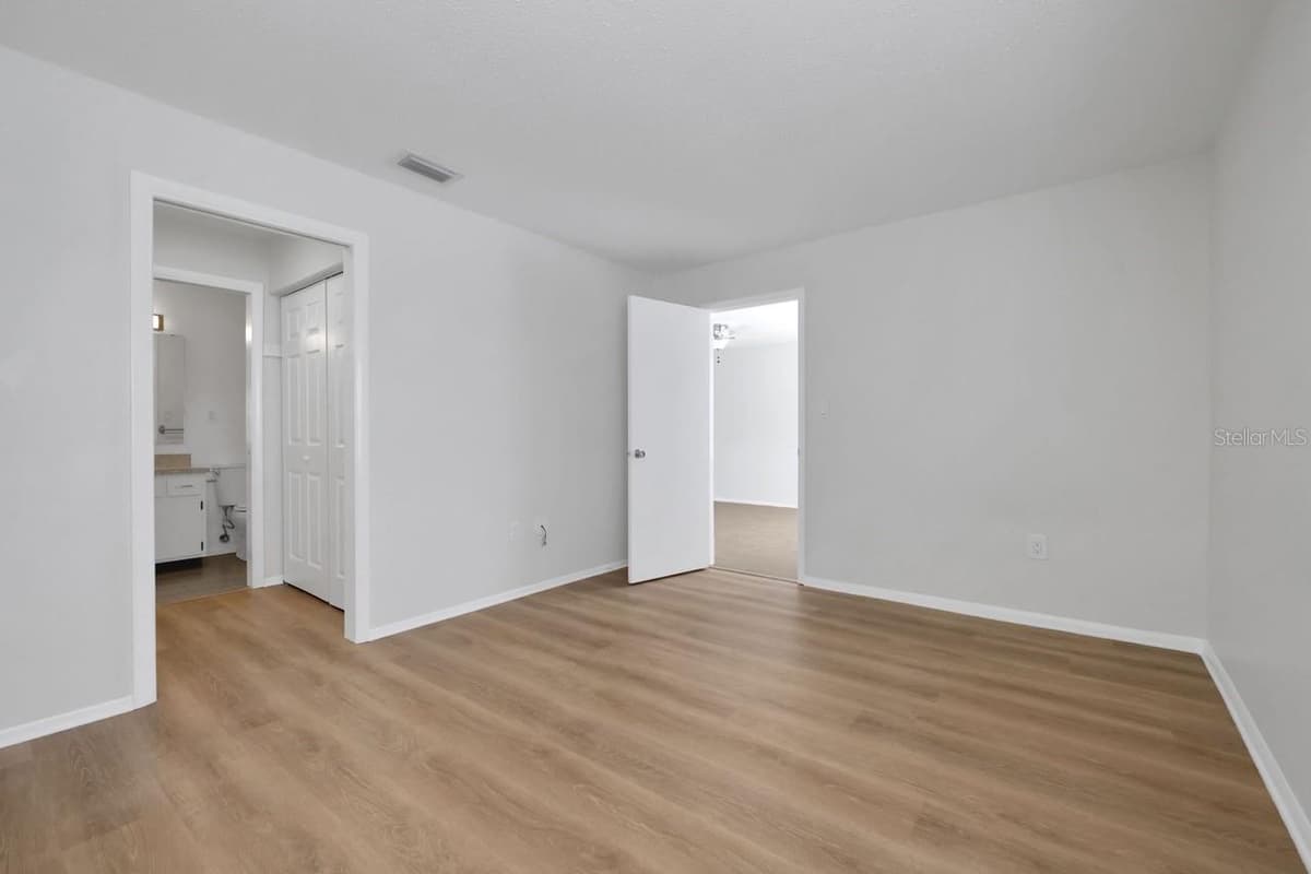 1550 11TH STREET — photo 5 of 19