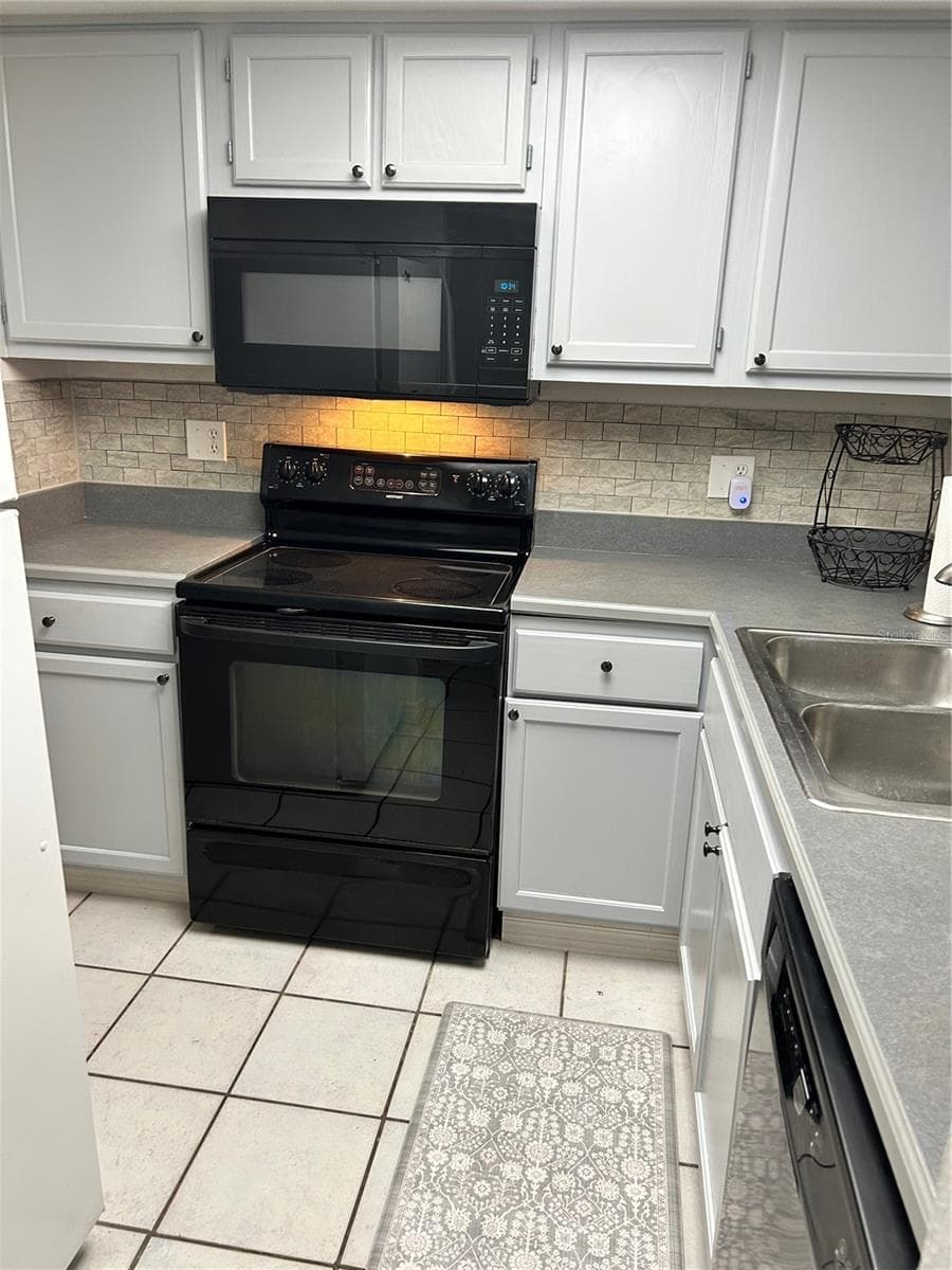 4543 44TH LANE — photo 8 of 25