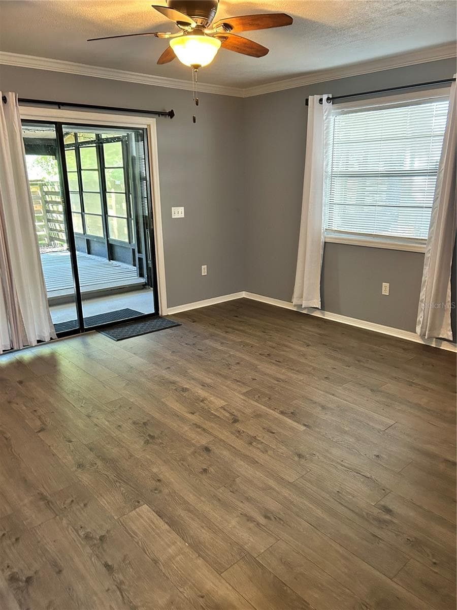 4543 44TH LANE — photo 9 of 25