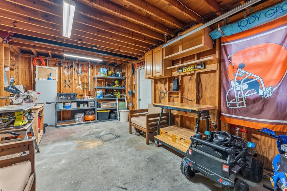 7226 HUMMINGBIRD LANE — photo 40 of 47
