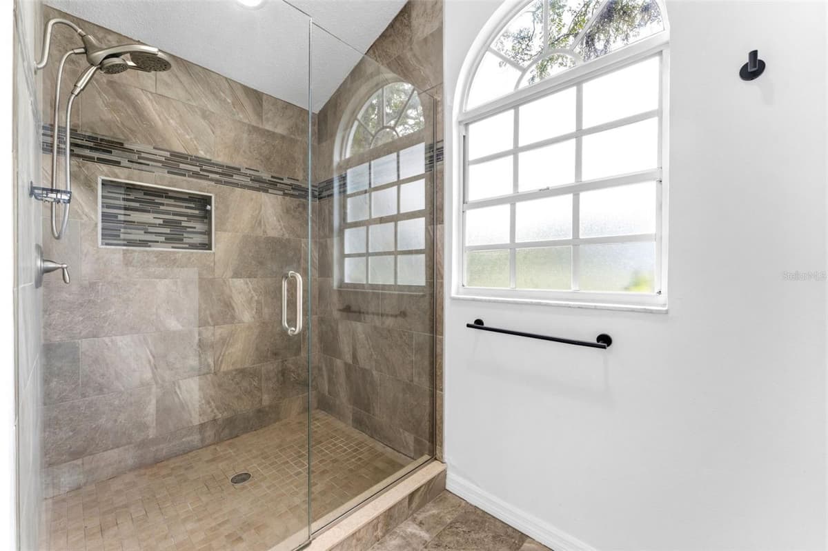 7226 HUMMINGBIRD LANE — photo 26 of 47