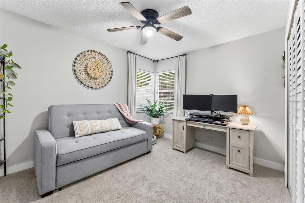 7226 HUMMINGBIRD LANE — photo 33 of 47
