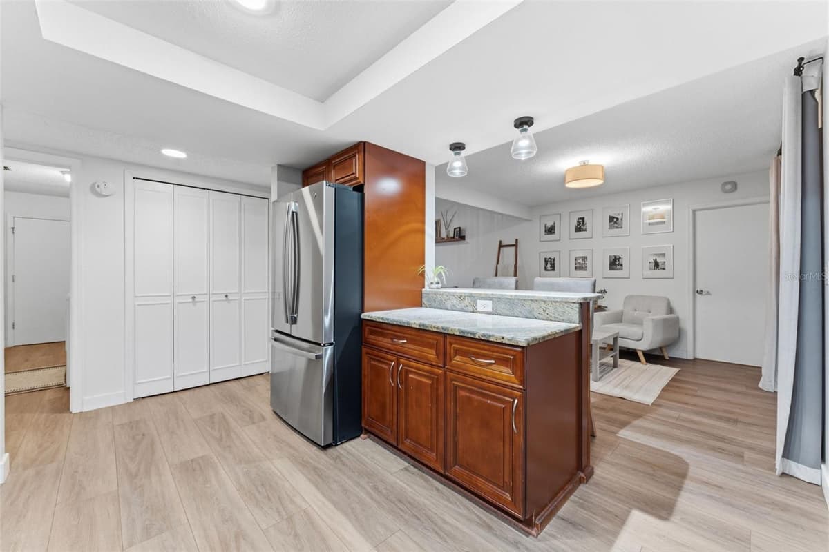 7226 HUMMINGBIRD LANE — photo 17 of 47