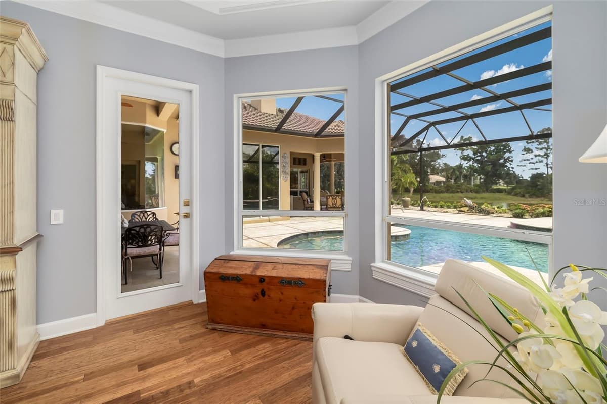 7215 CHATSWORTH COURT — photo 15 of 94