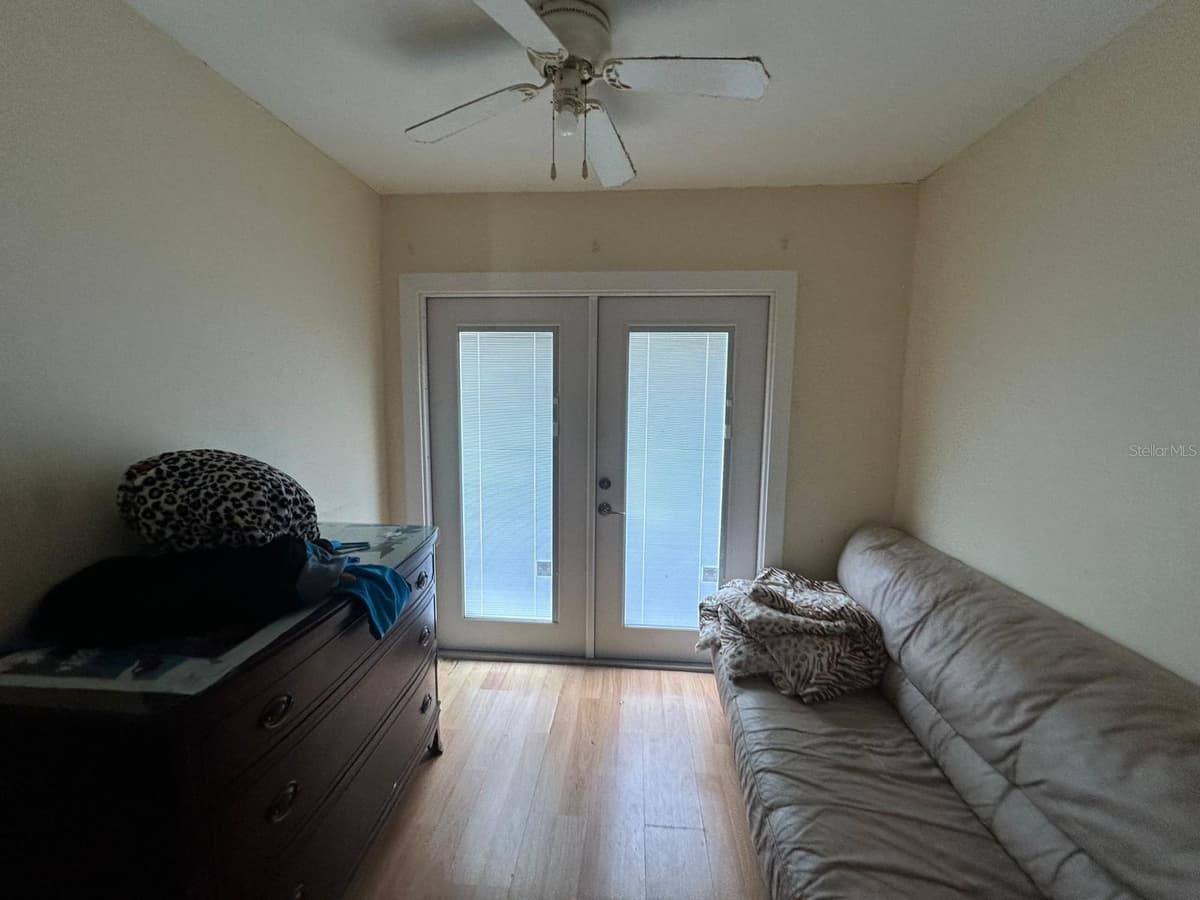 3157 PHLOX DRIVE — photo 2 of 9