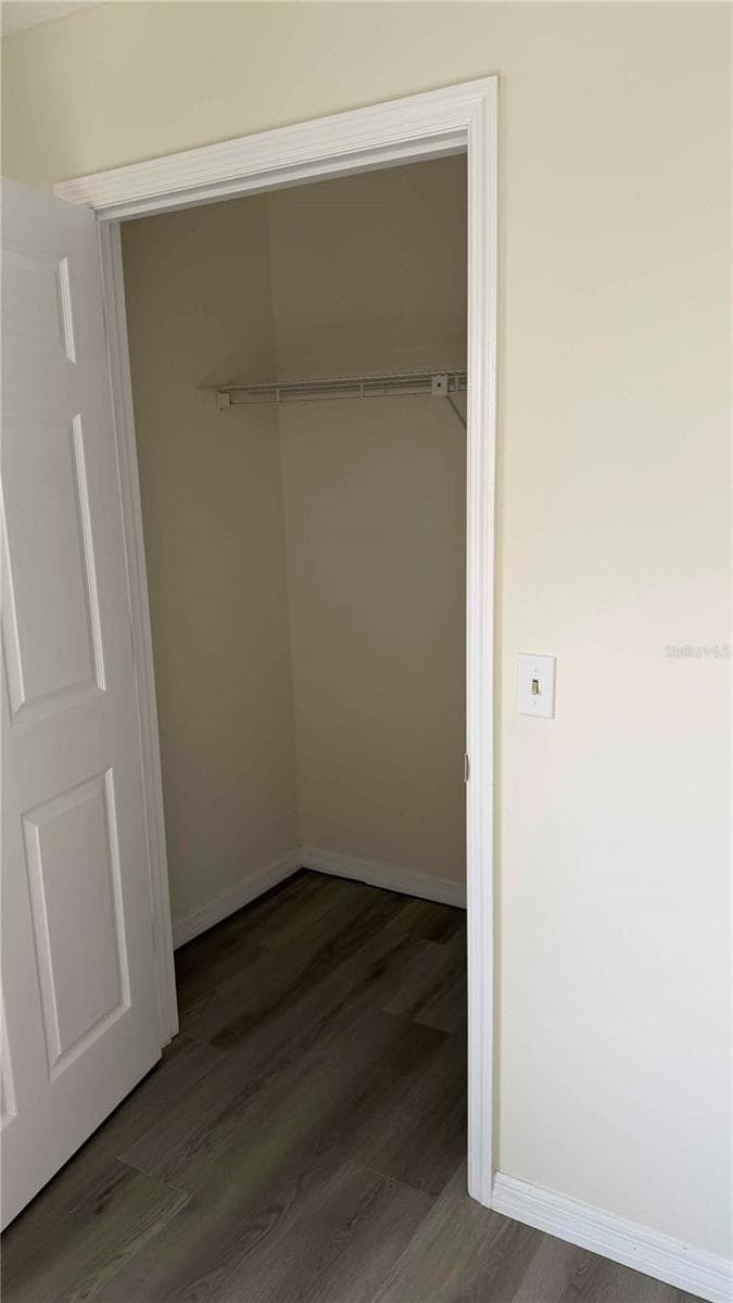 909 CHURCH AVENUE — photo 10 of 12
