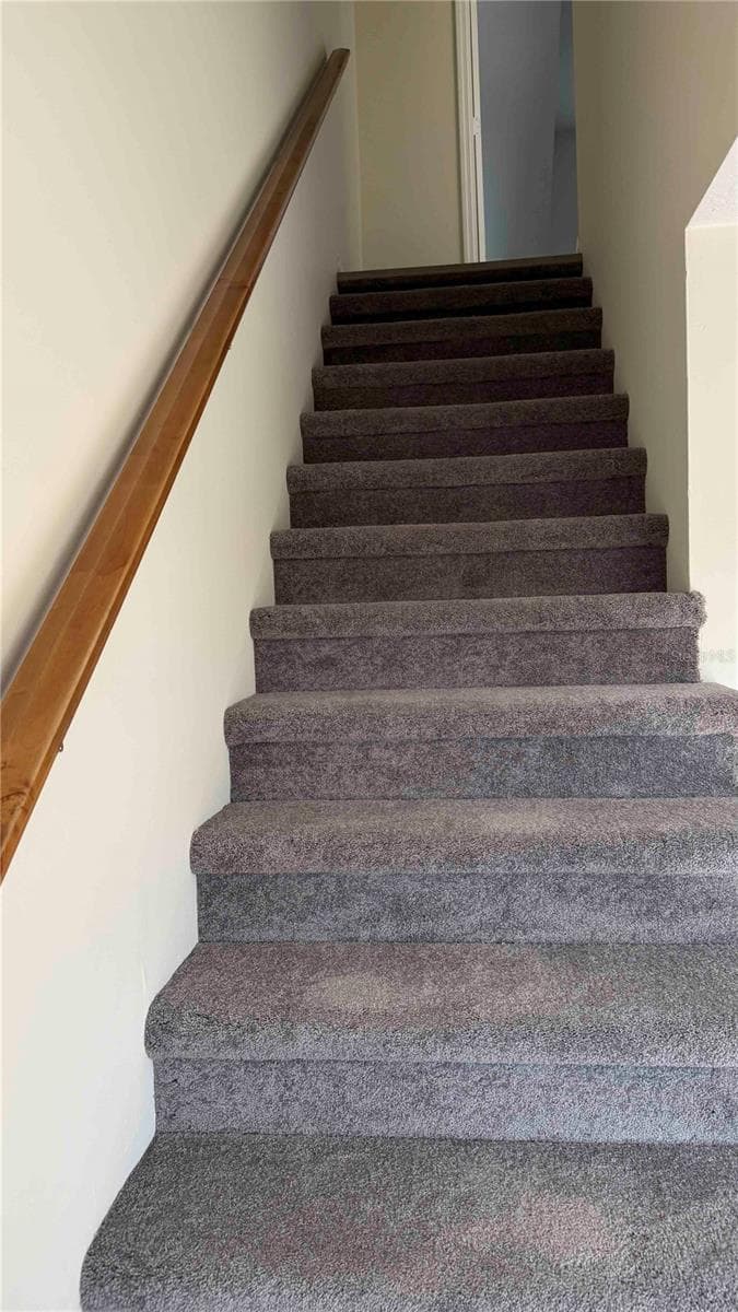 909 CHURCH AVENUE — photo 11 of 12