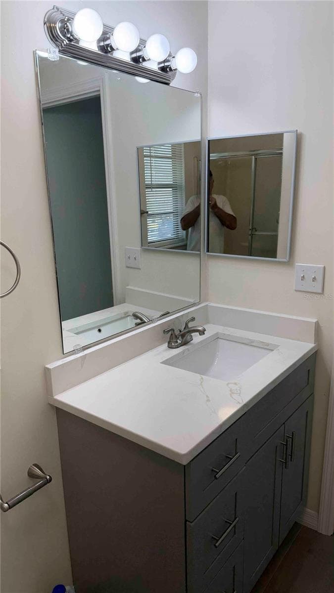 909 CHURCH AVENUE — photo 3 of 12