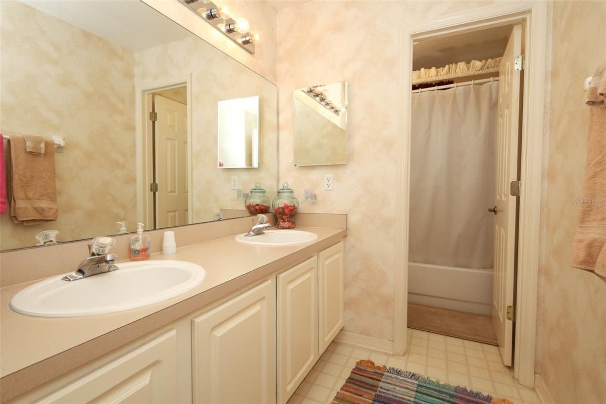 12879 WATERHAVEN CIRCLE — photo 37 of 77