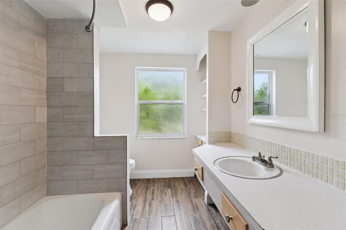 702 WILDABON AVENUE — photo 23 of 45