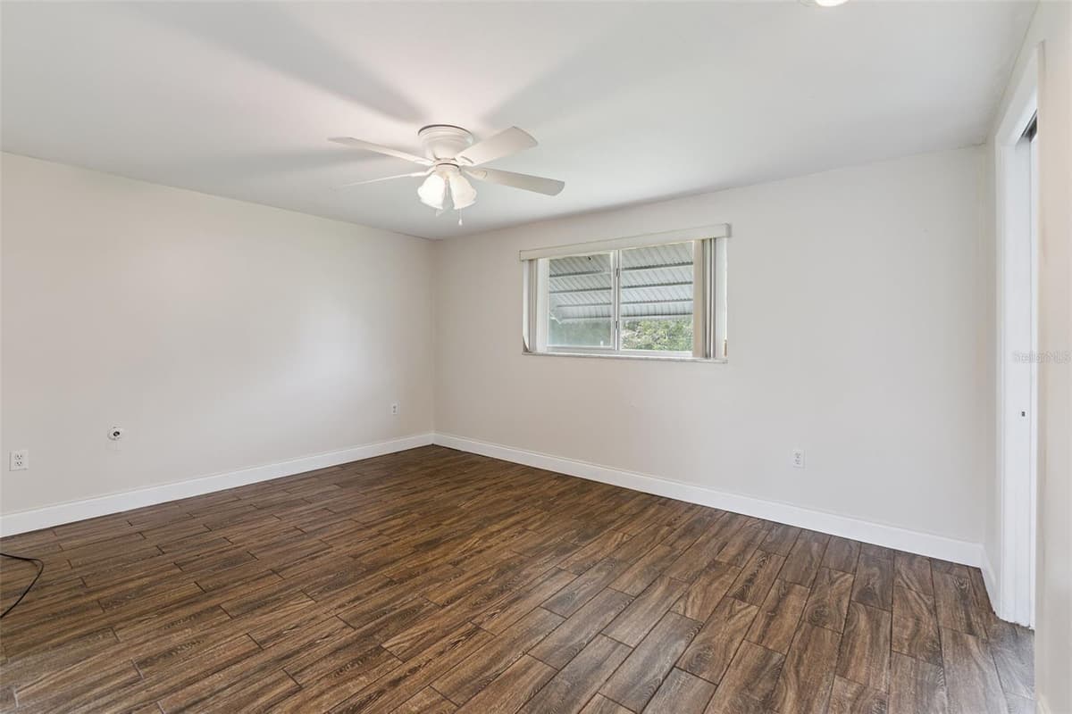 702 WILDABON AVENUE — photo 17 of 45
