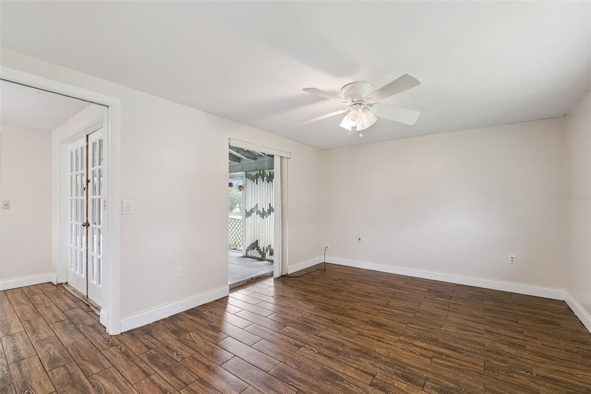 702 WILDABON AVENUE — photo 16 of 45