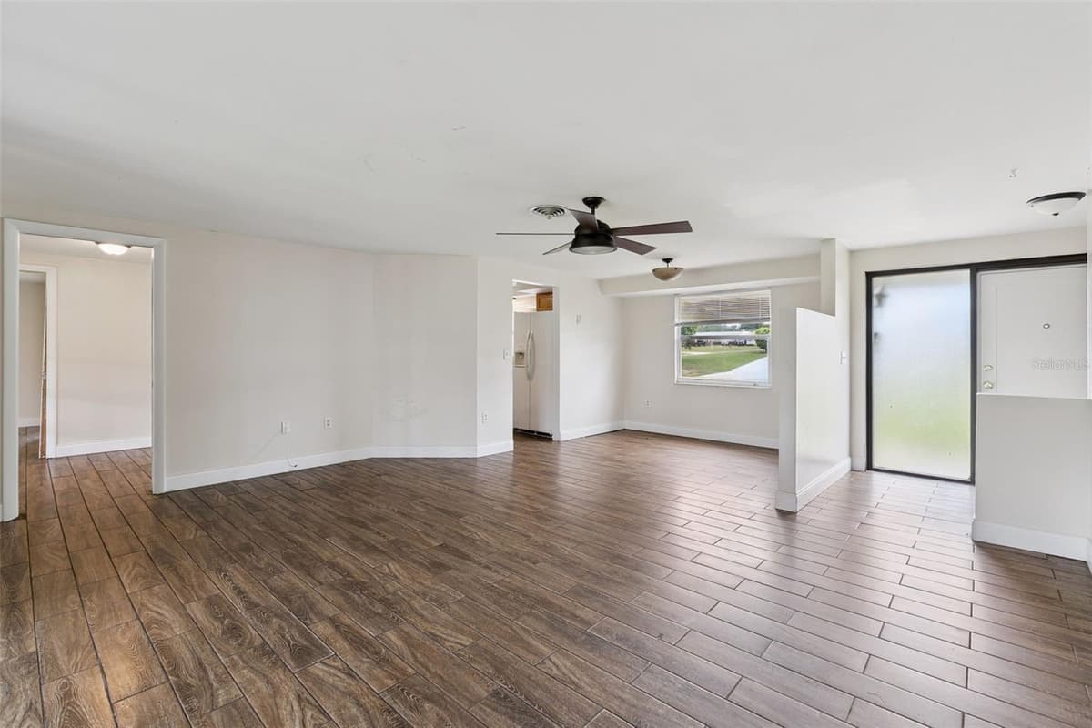 702 WILDABON AVENUE — photo 7 of 45