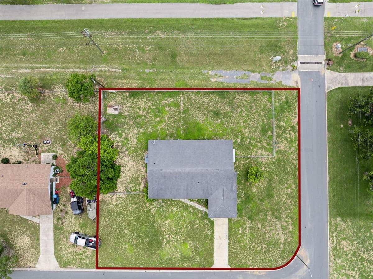 702 WILDABON AVENUE — photo 37 of 45