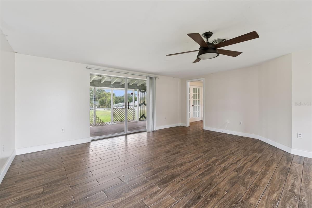 702 WILDABON AVENUE — photo 10 of 45