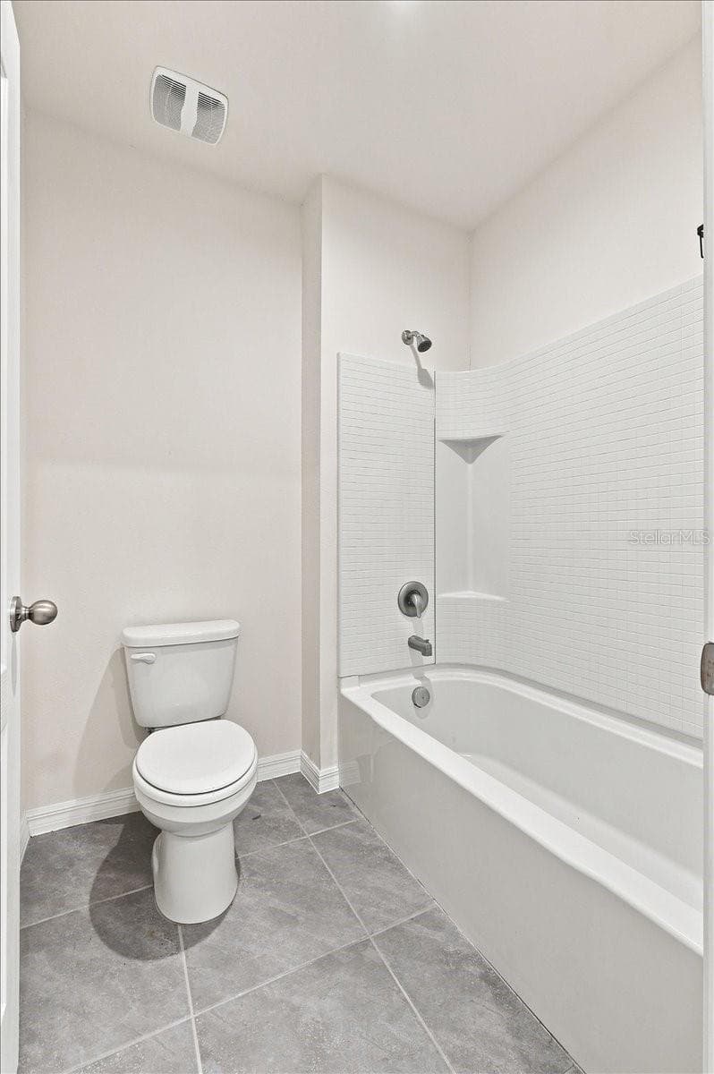 2934 LONG POND DRIVE — photo 26 of 40