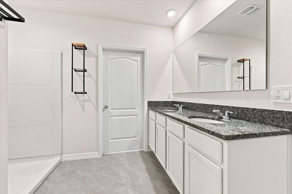 2934 LONG POND DRIVE — photo 18 of 40