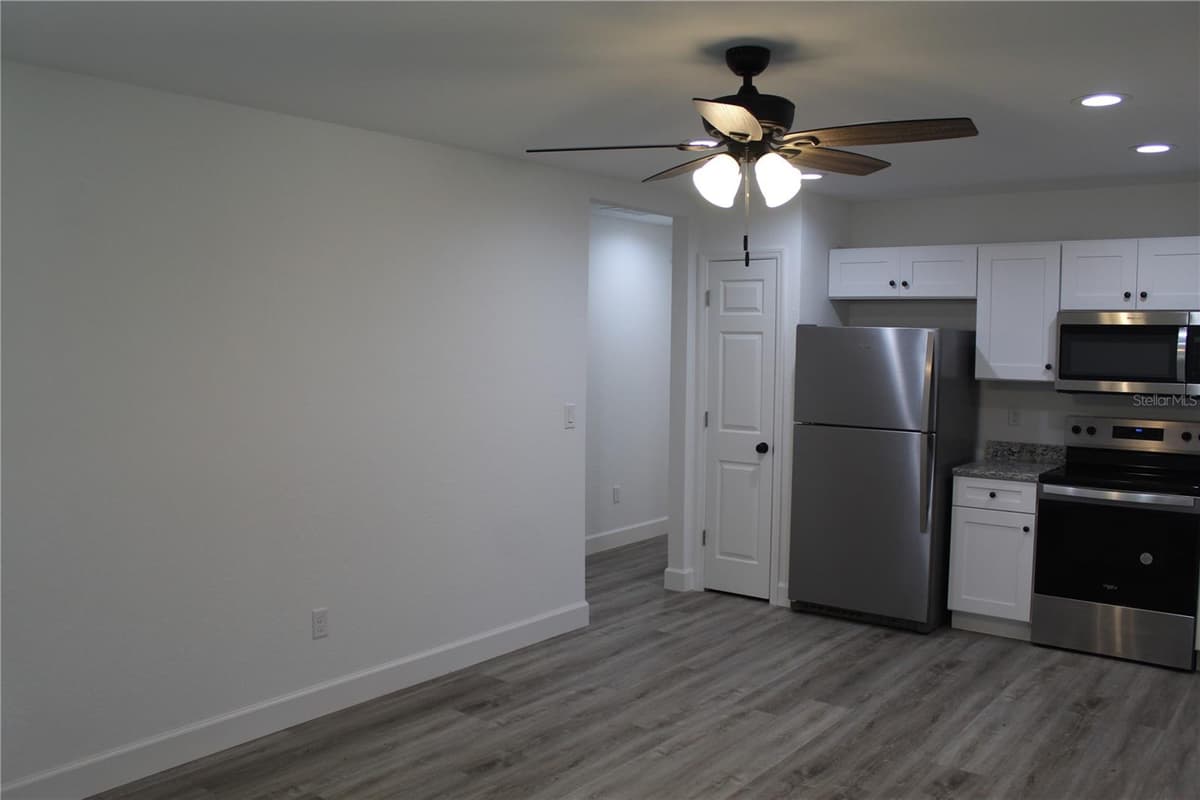 11629 145TH PLACE — photo 13 of 33