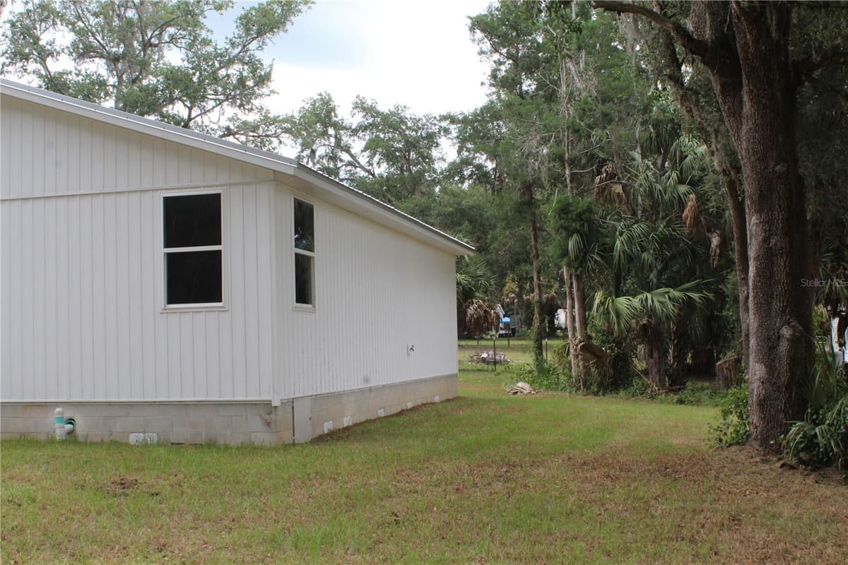 11629 145TH PLACE — photo 3 of 33