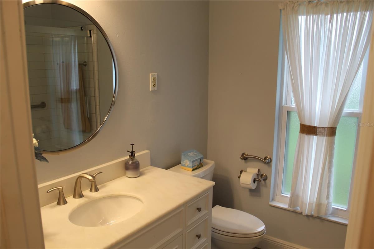 21110 PLANTATION STREET — photo 11 of 51