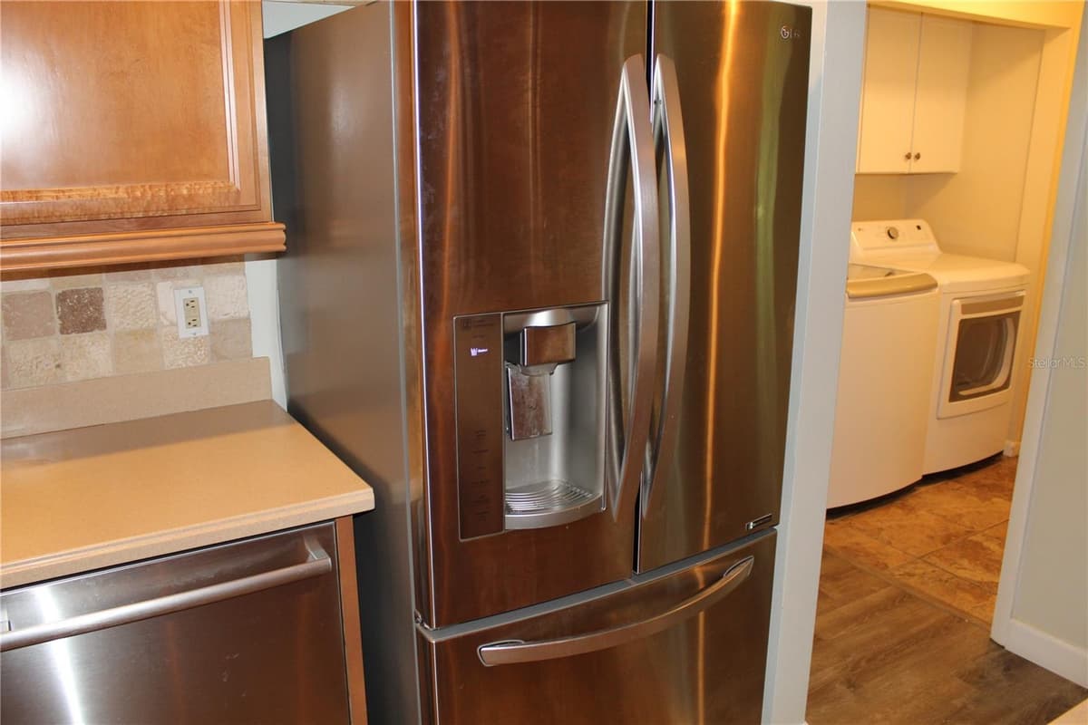 21110 PLANTATION STREET — photo 22 of 51