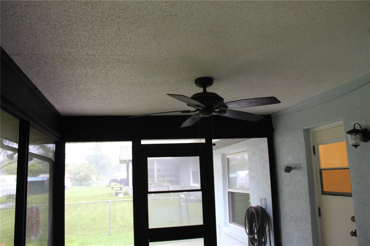 21110 PLANTATION STREET — photo 45 of 51