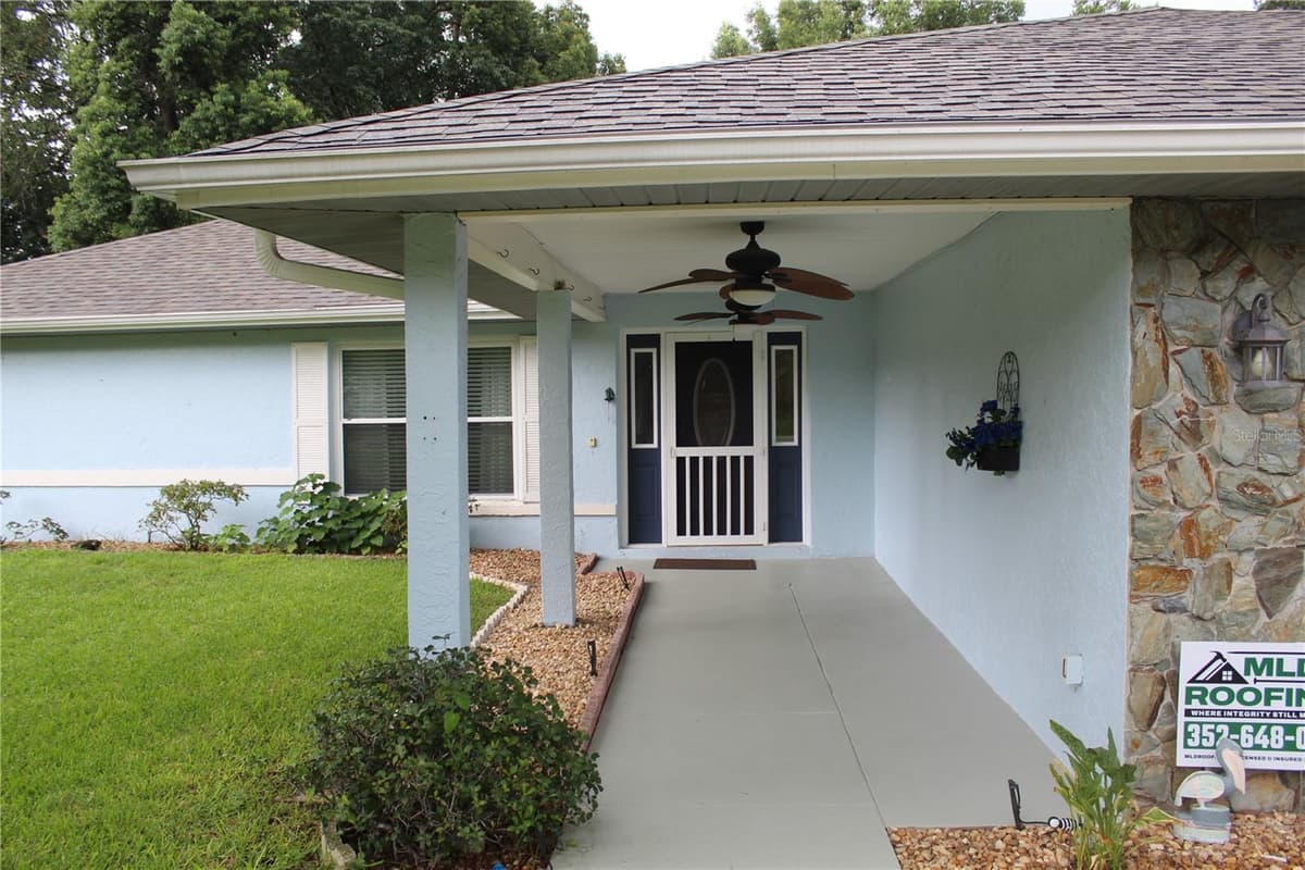 21110 PLANTATION STREET — photo 4 of 51