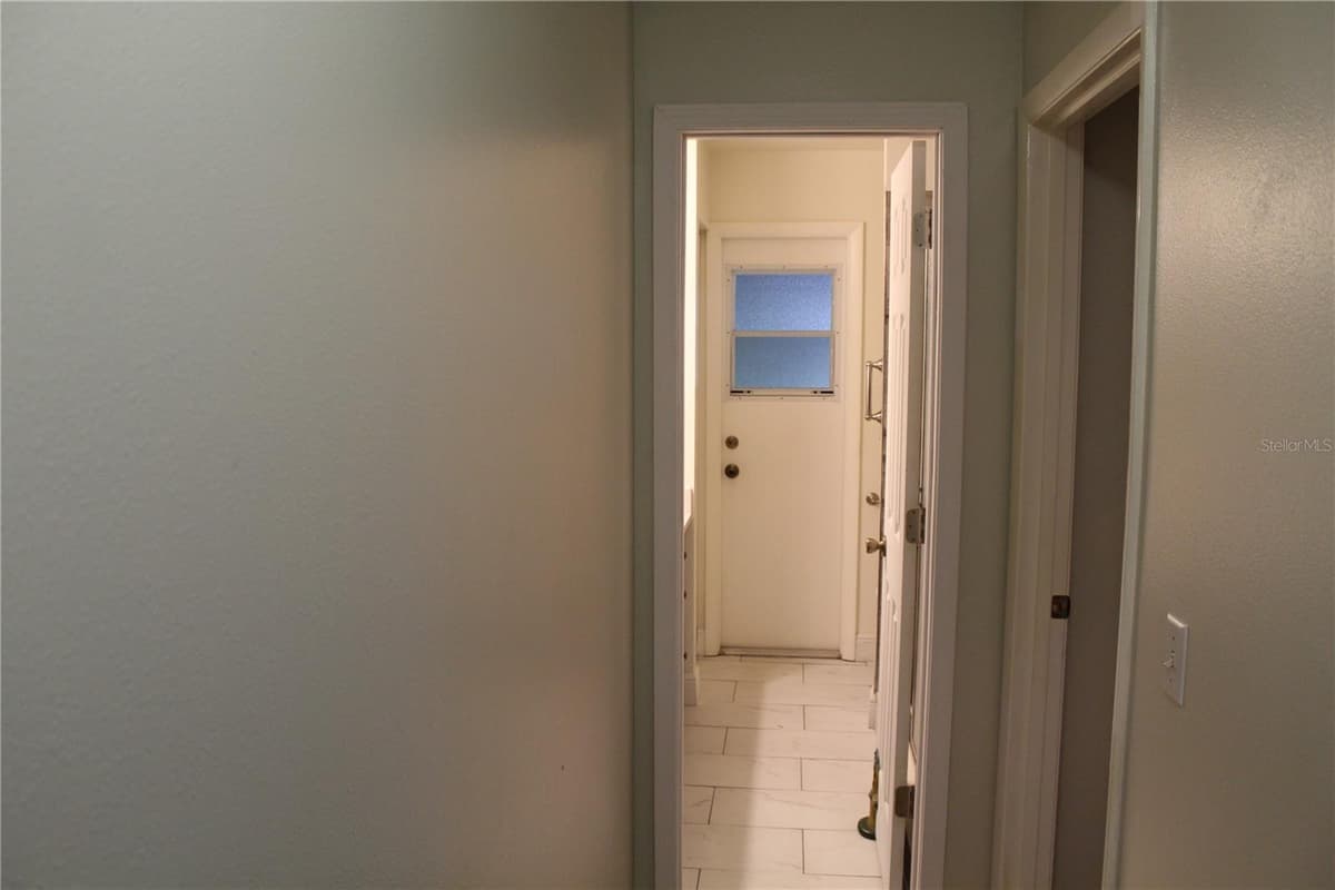 21110 PLANTATION STREET — photo 28 of 51